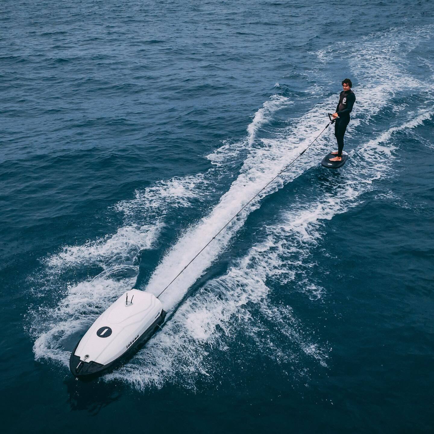 eTow V2 Jet